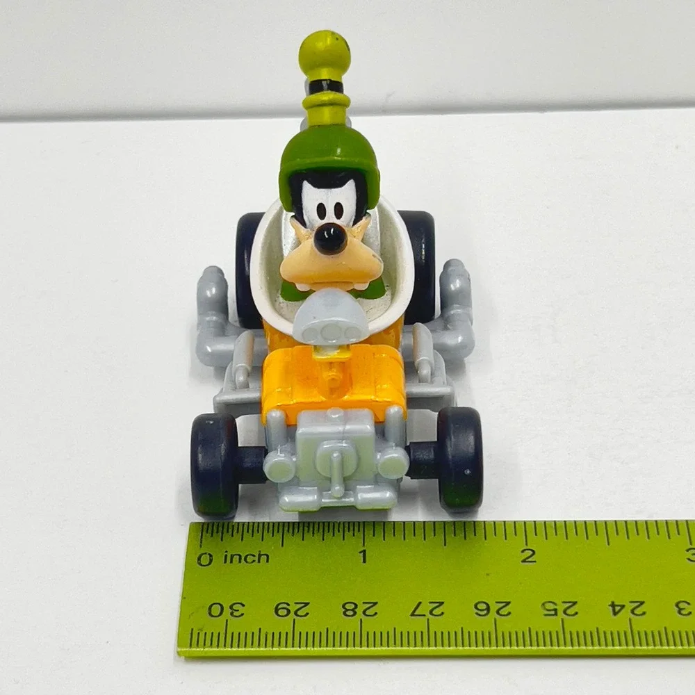 Disney Mattel Goofy Turbo Tubster Mickey Roadster Racers Diecast Car 2016 DTT53